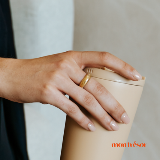 Croissant ring