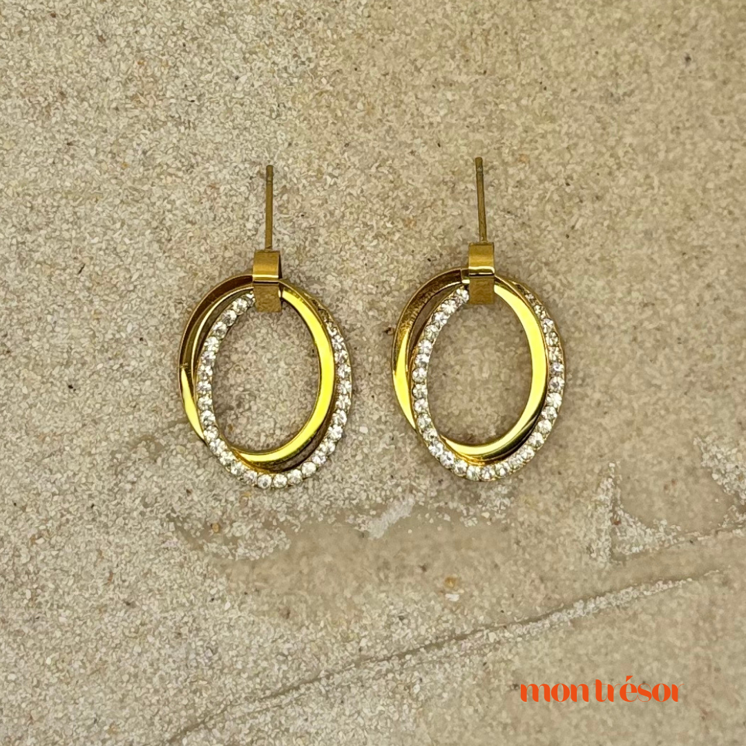 Sparkling double O hoops
