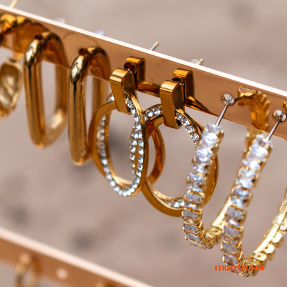 Sparkling double O hoops