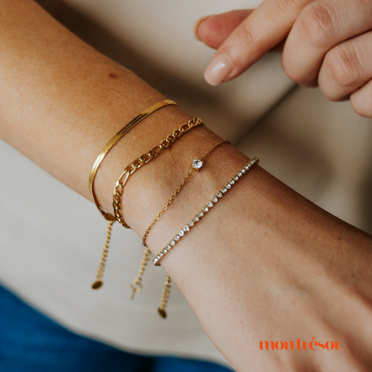Elegant tennis bracelet