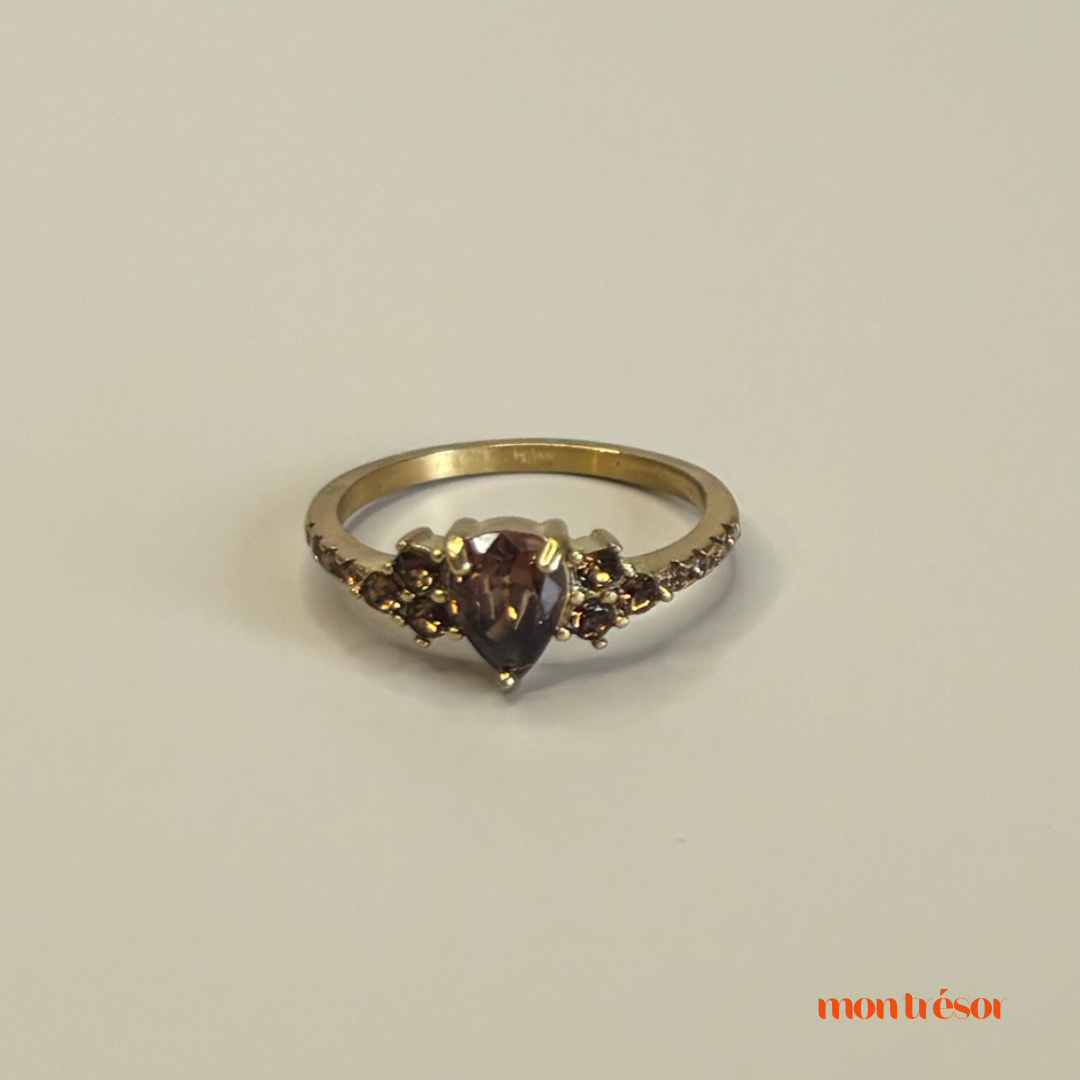 Brown ring