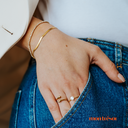 Elegant tennis bracelet