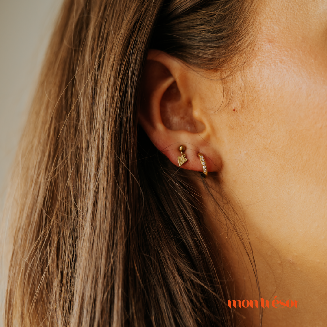 Triangle studs