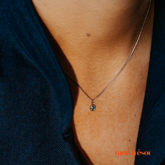 Rose necklace Zilver